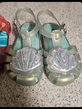 Mini Melissa Iridescent Shell Jelly Sandals in Light Green